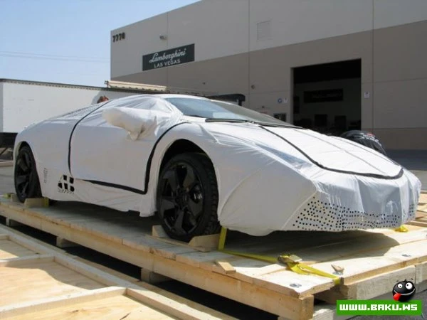 Распаковка новенького Lamborghini Reventon
