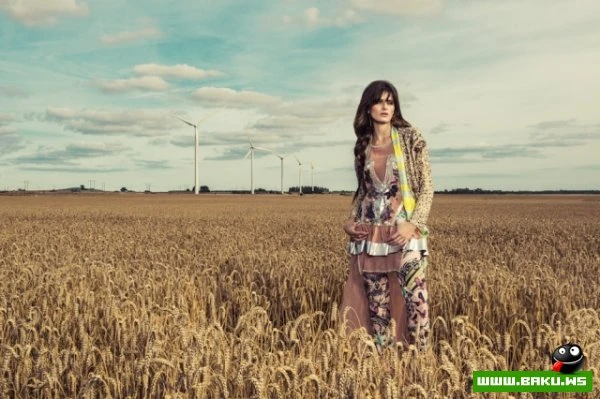 Летняя Изабели Фонтана (Isabeli Fontana) в двух фотосетах Жака Декекера (Jacques Dequeker)