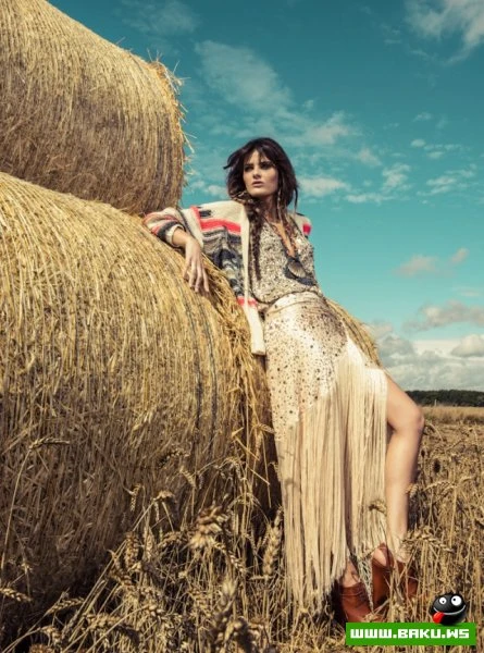 Летняя Изабели Фонтана (Isabeli Fontana) в двух фотосетах Жака Декекера (Jacques Dequeker)