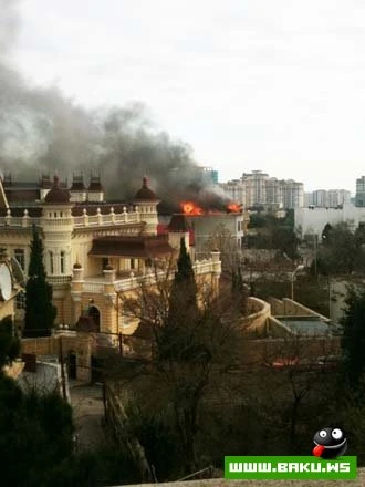 В Баку рядом с отелем 
