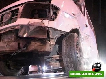 В Гяндже произошло ДТП с участием полицейской машины