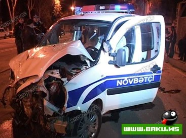 В Гяндже произошло ДТП с участием полицейской машины