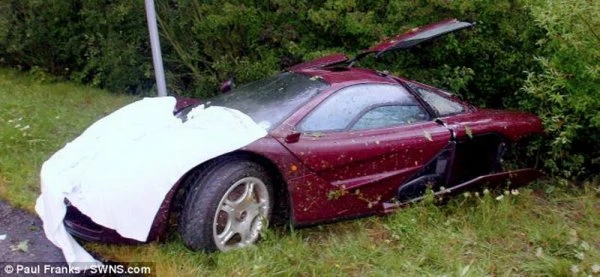 Мистер Бин получил рекордную для Британии страховку за разбитый McLaren
