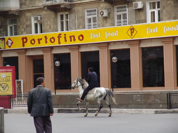 Хипстеры 2000: Бакинская молодежь 90-х