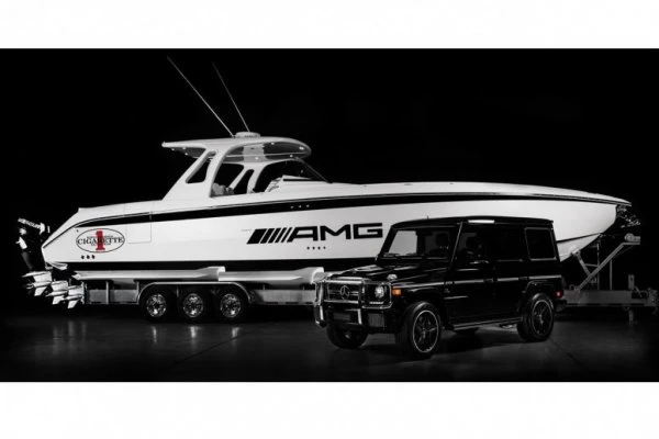 Mercedes AMG выпустило 2200-сильный катер с электроприводом SLS