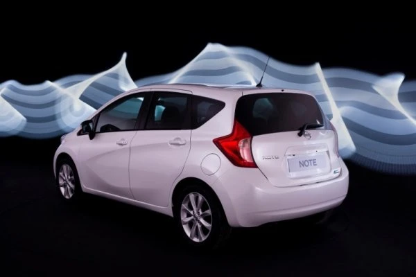 Nissan показал новый европейский супермини Note 2 [видео]