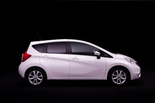 Nissan показал новый европейский супермини Note 2 [видео]
