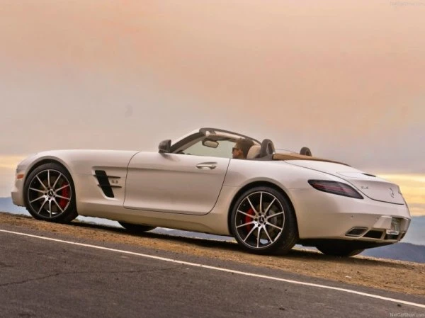 AMG подготовило родстер Mercedes-Benz SLS GT 2014