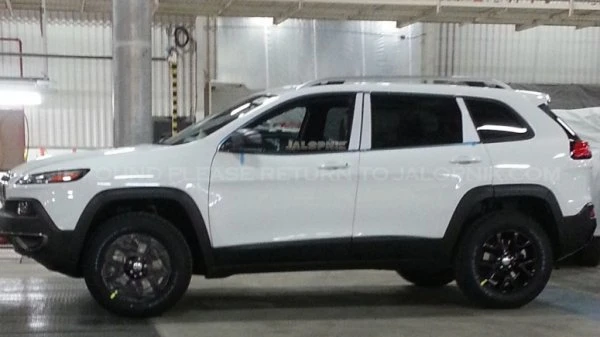 2014 Jeep Cherokee: спешный дебют еще одного «уродиуса»