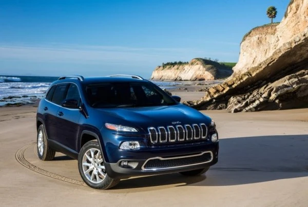 2014 Jeep Cherokee: спешный дебют еще одного «уродиуса»