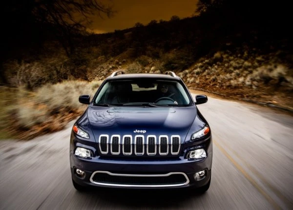 2014 Jeep Cherokee: спешный дебют еще одного «уродиуса»