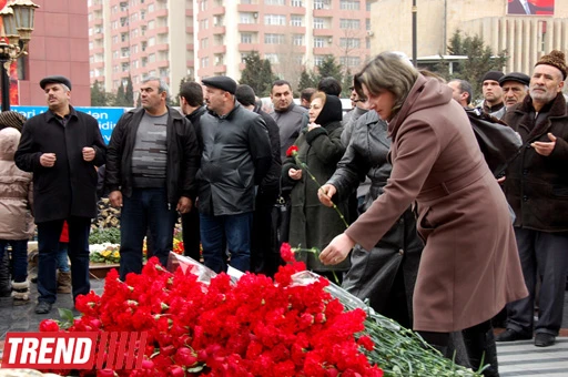 Общественность Азербайджана чтит память жертв Ходжалинского геноцида