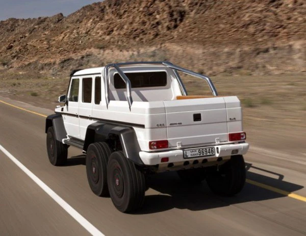 Mercedes-Benz запустит в серию шестиколесный G 63 AM