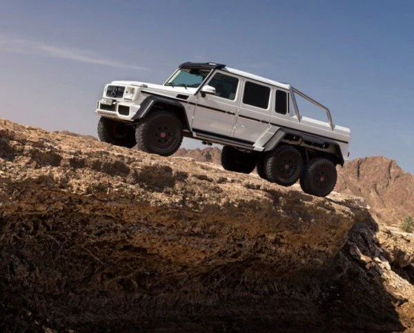Mercedes-Benz запустит в серию шестиколесный G 63 AM