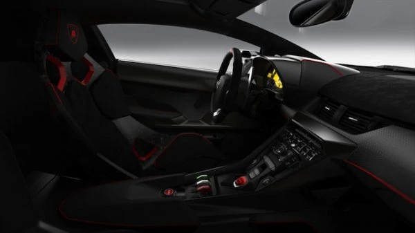 Lamborghini представил свой самый быстрый автомобиль