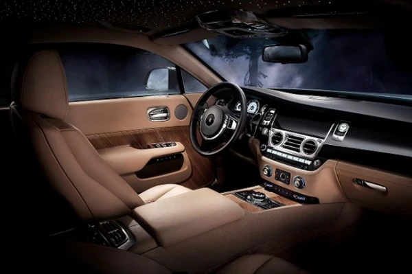 Rolls-Royce показал самую мощную модель
