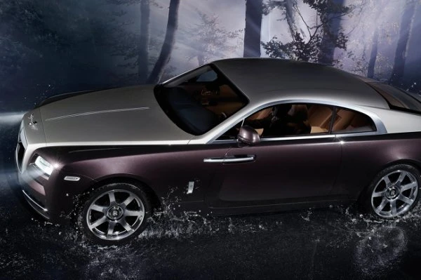 Rolls-Royce показал самую мощную модель