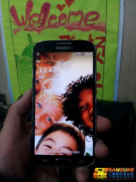 Первые снимки смартфона Samsung Galaxy S4