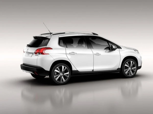 В Женеве впервые представили Peugeot 2008