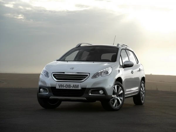 В Женеве впервые представили Peugeot 2008