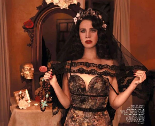 Лана Дель Рэй на обложке L'Officiel Paris