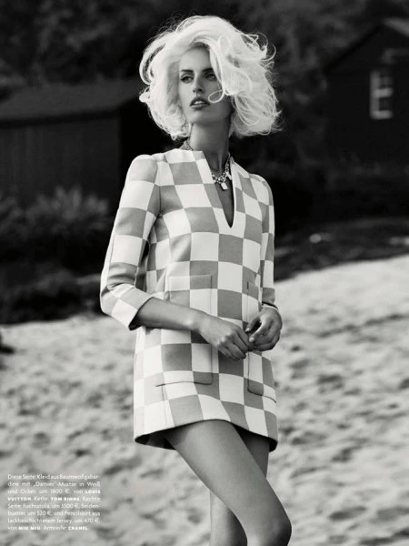 Каролина Куркова в немецком Vogue