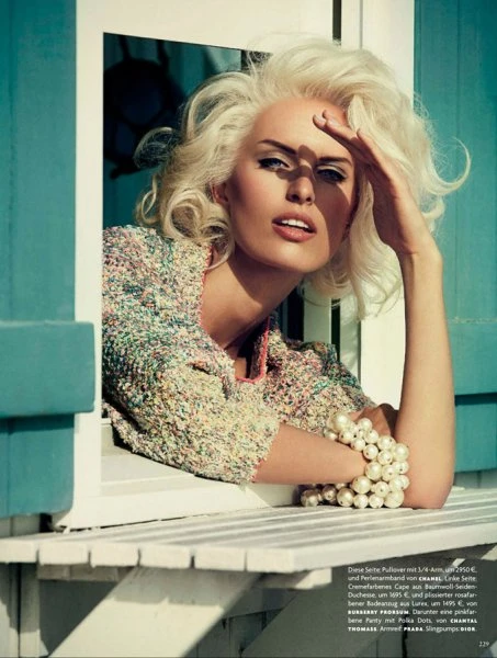 Каролина Куркова в немецком Vogue