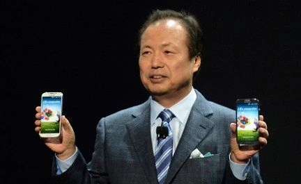 Samsung представила смартфон Galaxy S4
