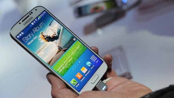 Samsung представила смартфон Galaxy S4