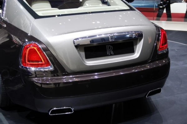Rolls-Royce показал Wraith