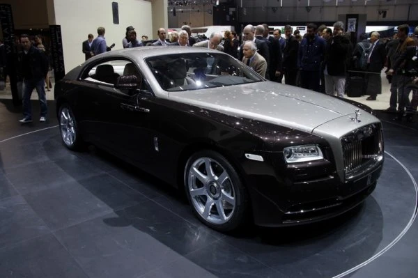 Rolls-Royce показал Wraith