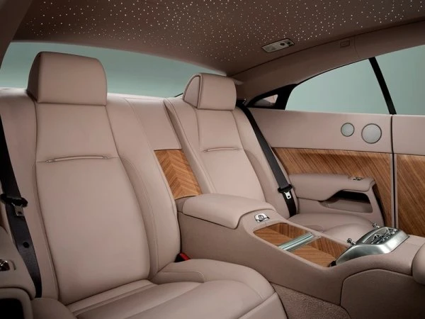 Rolls-Royce показал Wraith