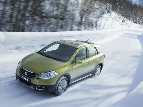 Suzuki представила в Женеве новый SX4