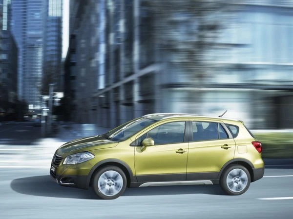 Suzuki представила в Женеве новый SX4