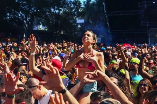 Девушки Ultra Music Festival