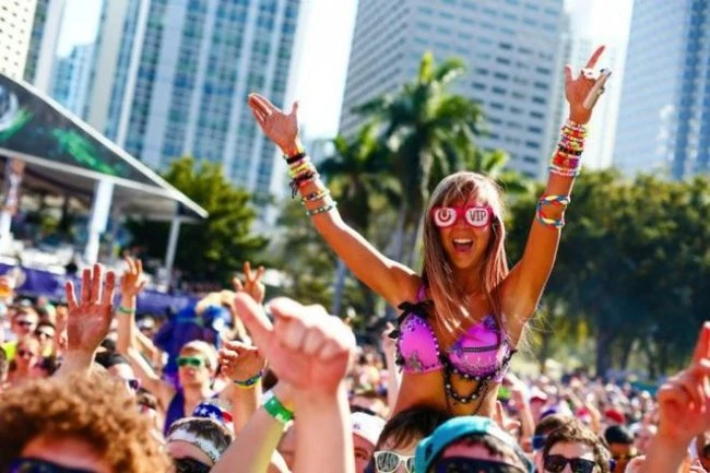 Девушки Ultra Music Festival