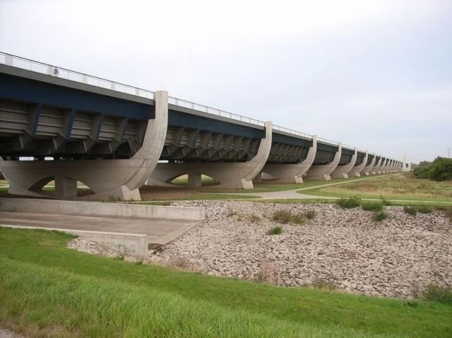 Самые выдающиеся водяные мосты мира