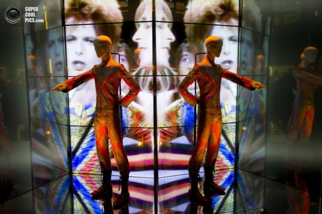 David Bowie Is — выставка в Музее Виктории и Альберта