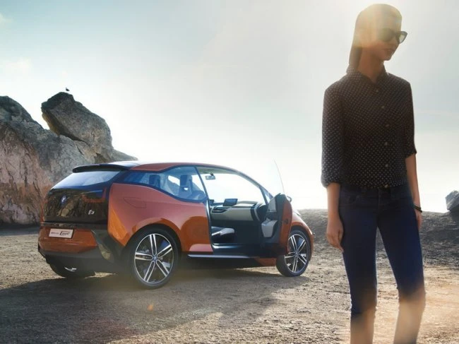 BMW представил новый электрический прототип i3 Concept Coupe