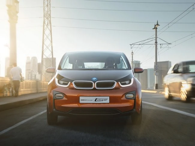 BMW представил новый электрический прототип i3 Concept Coupe