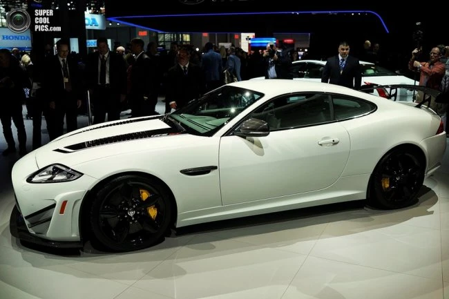 Мировая премьера Jaguar XKR-S GT