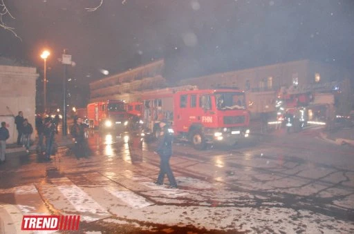 Произошел крупный пожар в районе метро 