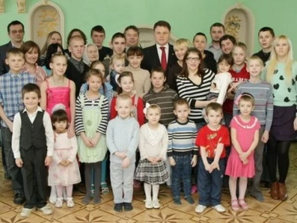 Мать 37 детей