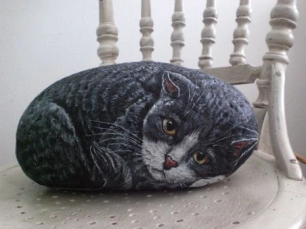 Коты из камней
