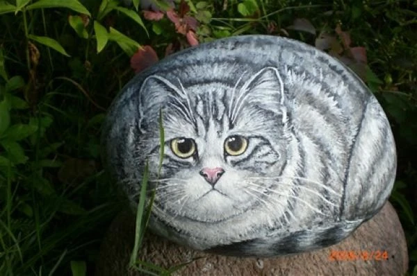 Коты из камней