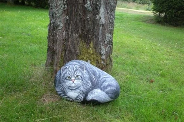 Коты из камней