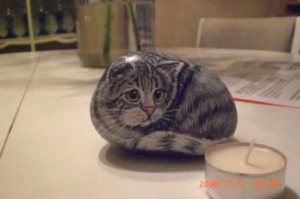Коты из камней