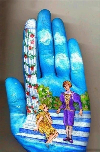 Сказочные рисунки на ладонях
