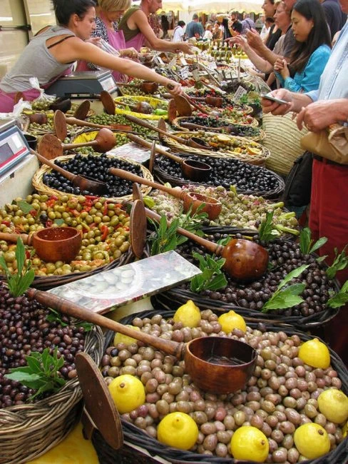 Уникальные рынки мира