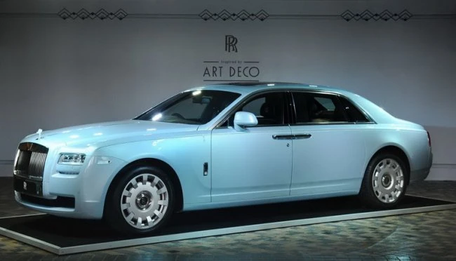 Rolls-Royce представил автомобиль в стиле ар-деко
